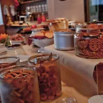Pianob - Breakfast & Bar 酒店 3*