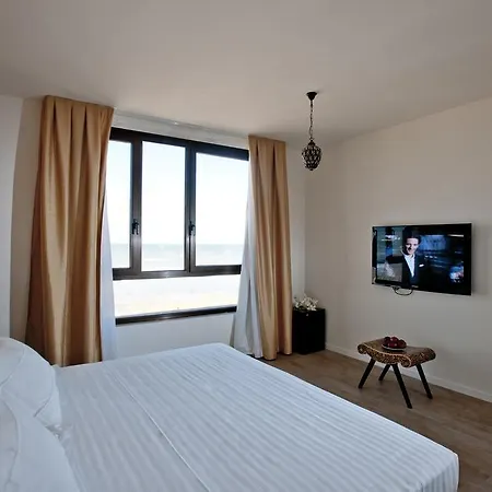 Hotel Pianob - Breakfast & Bar