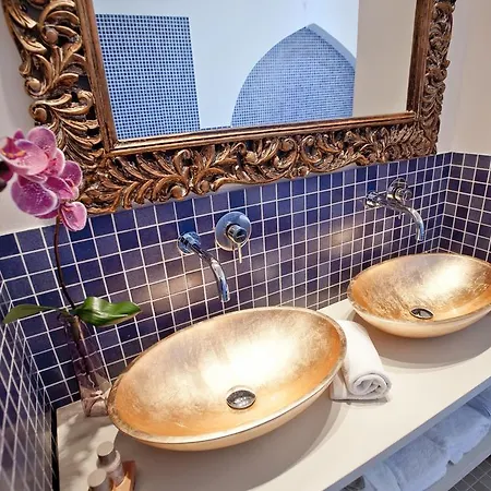 Pianob - Breakfast & Bar Hotel