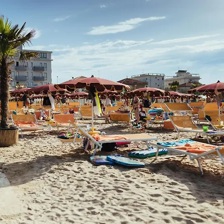 Pianob - Breakfast & Bar 3* Senigallia