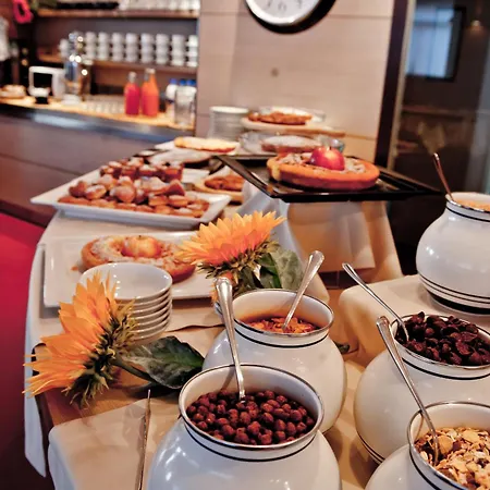 Pianob - Breakfast & Bar Hotel