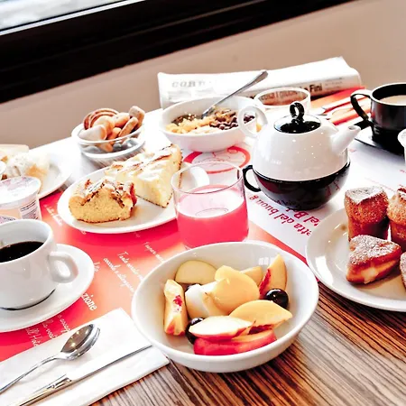 Pianob - Breakfast & Bar Otel 3*