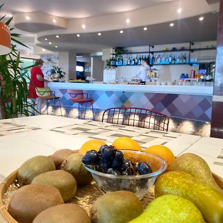 Pianob - Breakfast & Bar Σενιγκάλια