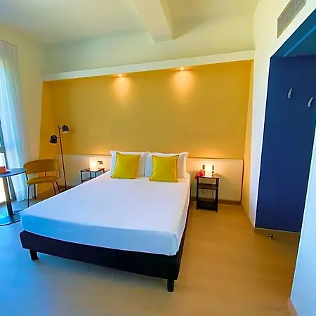Pianob - Breakfast & Bar Hotel 3*